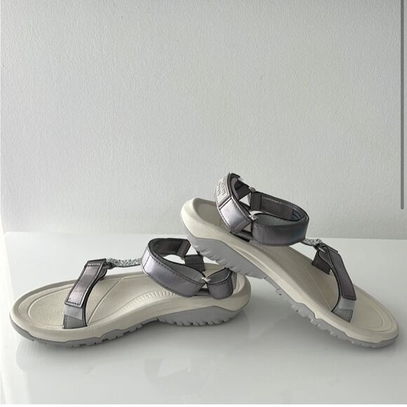 Teva Hurricane Christian Cowan Silver Glitter and White Sandals size 8 - Picture 3 of 10